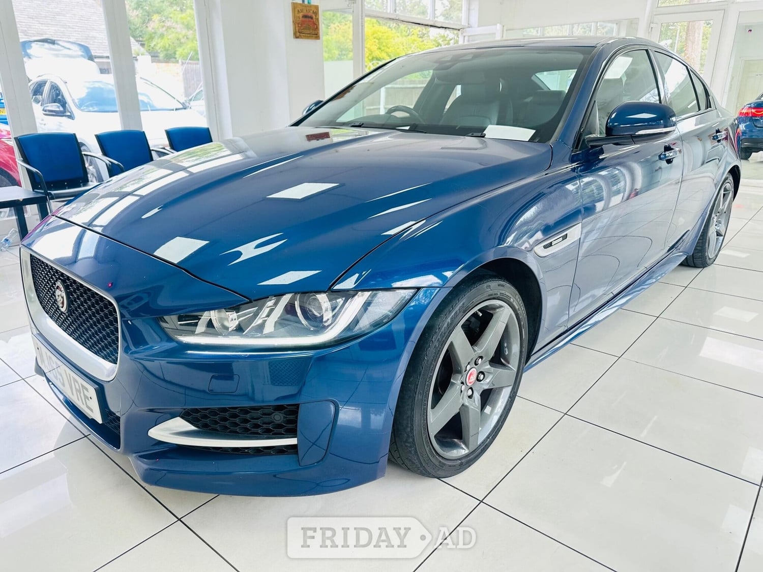 Jaguar XE 2015 - Cars