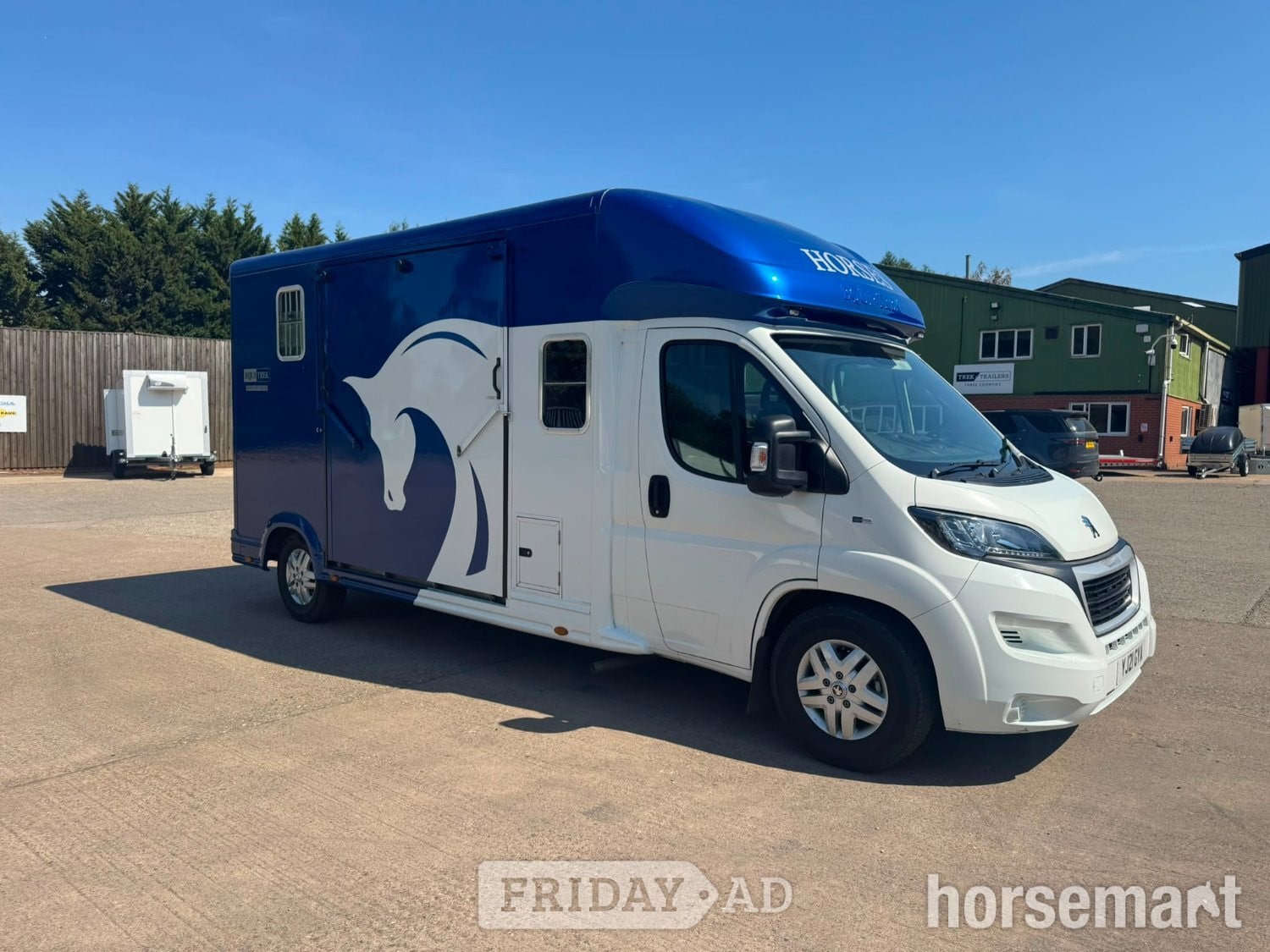 Equi-Trek Super Sonic Five Excel  Peugeot Horsebox in Sheffield