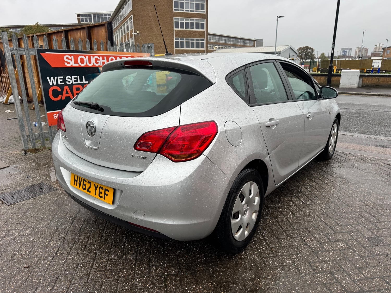 Vauxhall Astra 2012 - Cars in Slough