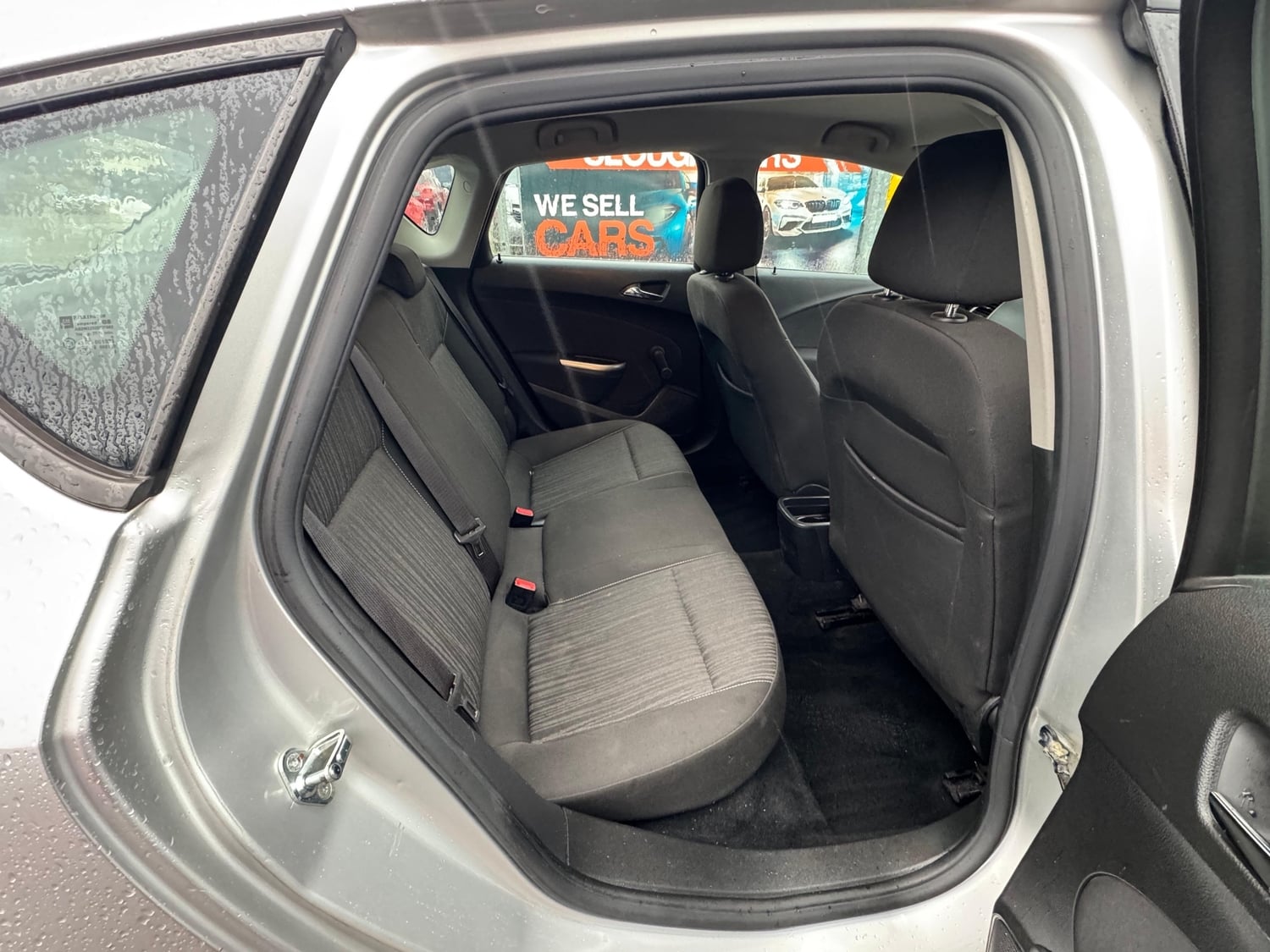 Vauxhall Astra 2012 - Cars