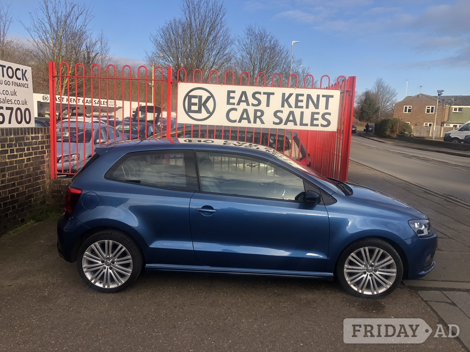 Volkswagen Polo 2015 - Cars