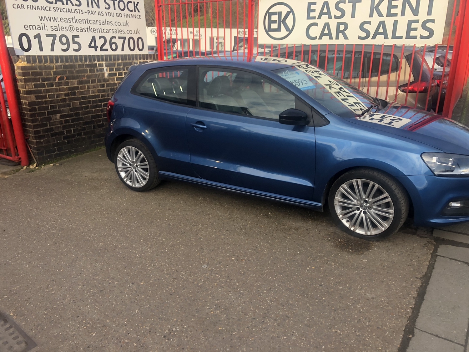 Volkswagen Polo 2015 - Cars in Sittingbourne