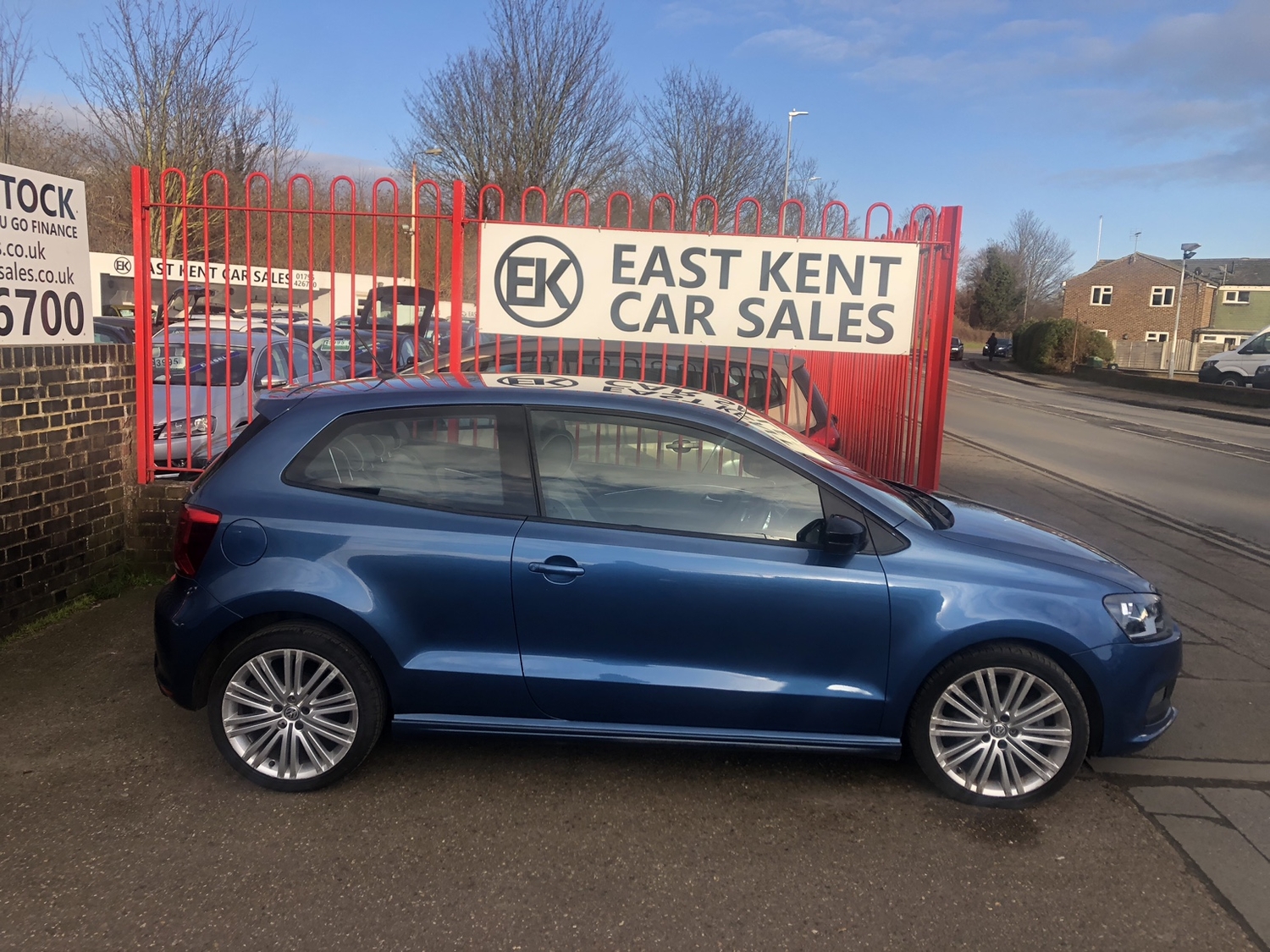 Volkswagen Polo 2015 - Cars