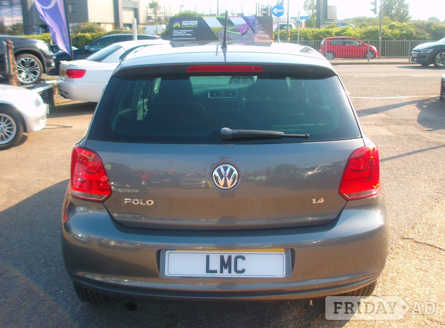 Volkswagen Polo 2011 - Cars