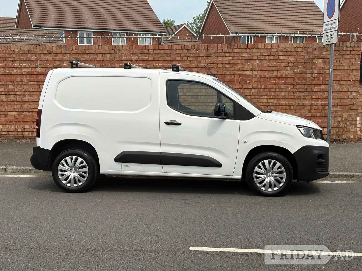 [ berth ]Peugeot Partner
