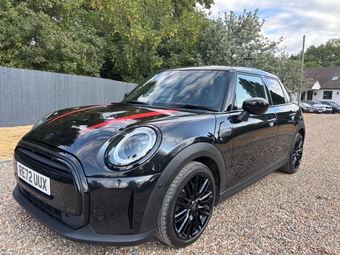 Mini Hatch 2022