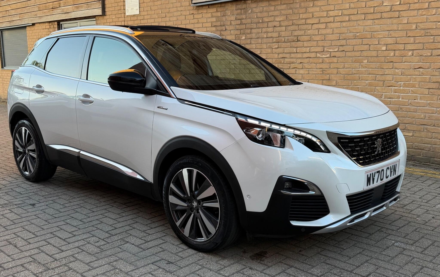 [ berth ]Peugeot 3008