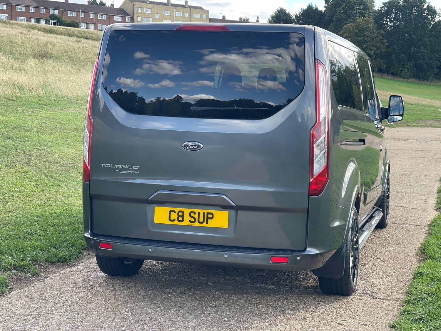 Ford Tourneo Custom 2019 - Vans & Commercial Vehicles