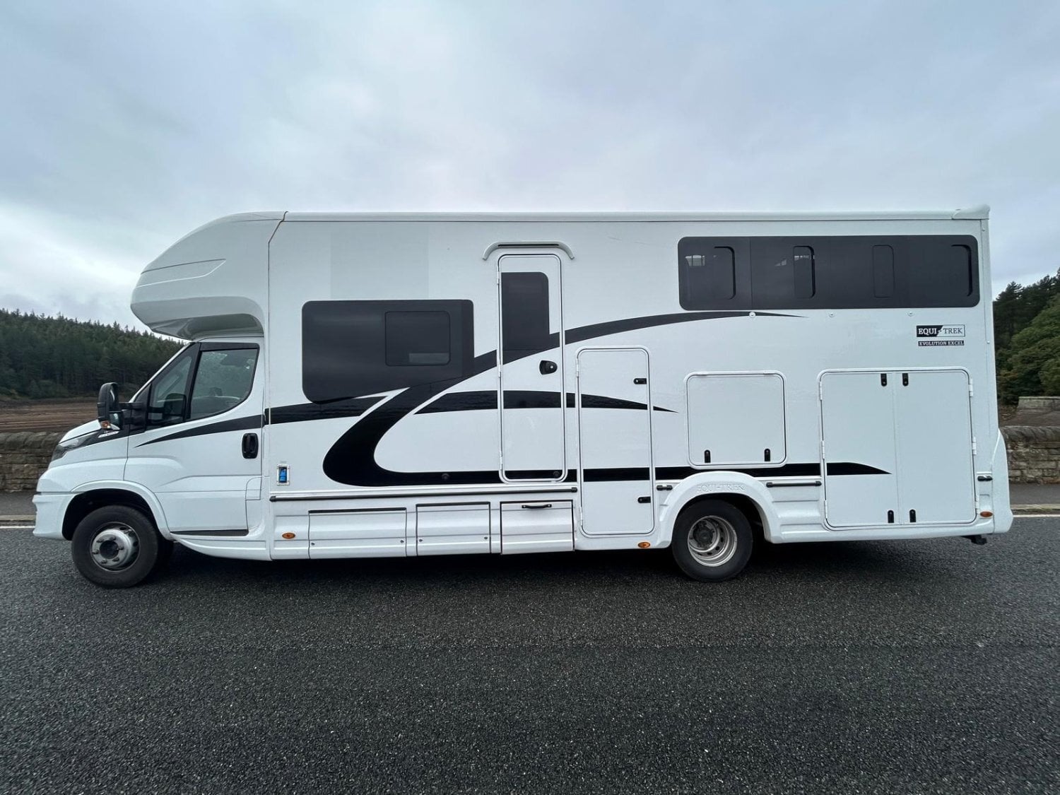 [ berth ]Equi-Trek Evolution Excel 7200kg 