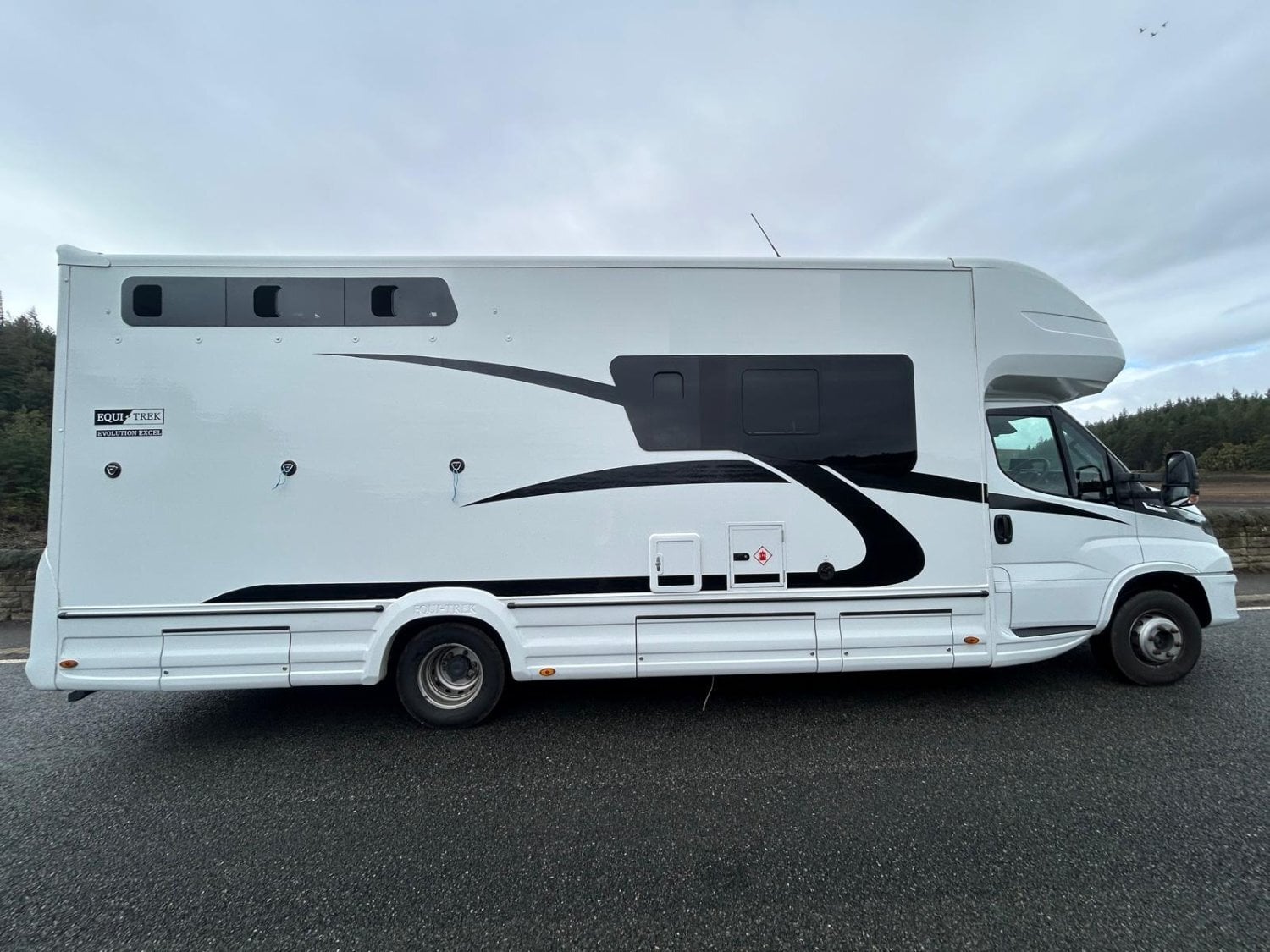Equi-Trek Evolution Excel 7200kg  Iveco Horsebox - Trailers & Horseboxes