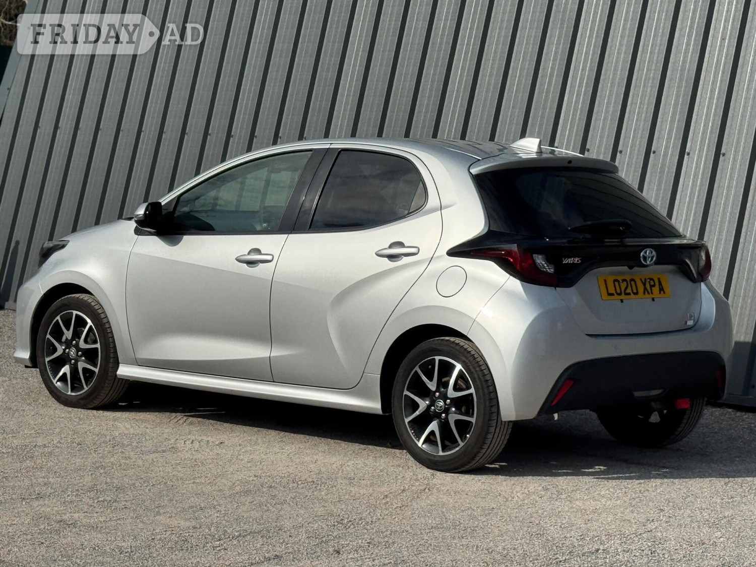 Toyota Yaris 2020 - Cars in Farnham