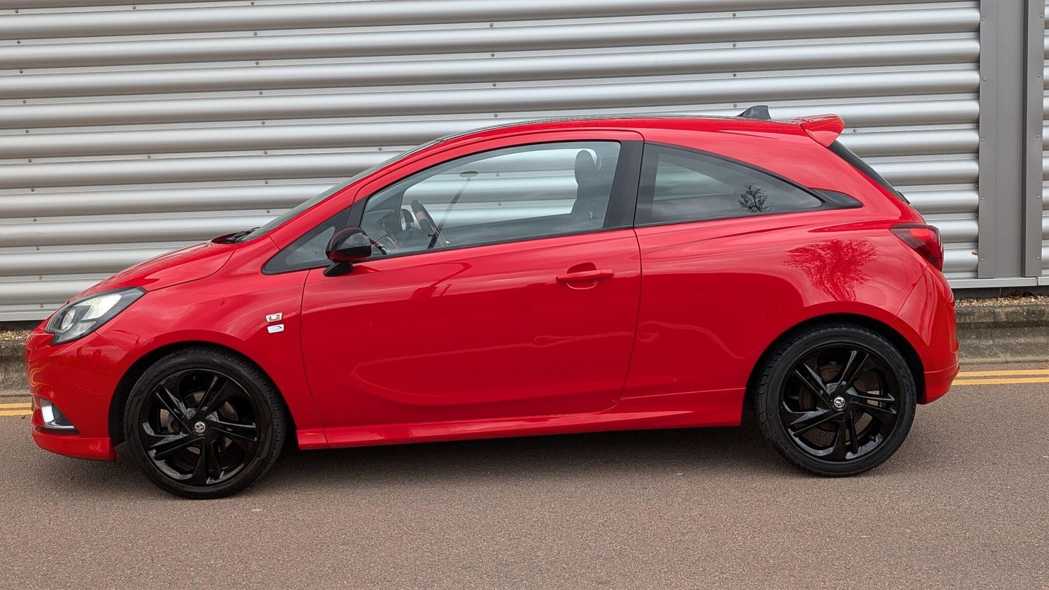 Vauxhall Corsa 2015 - Cars in St. Albans