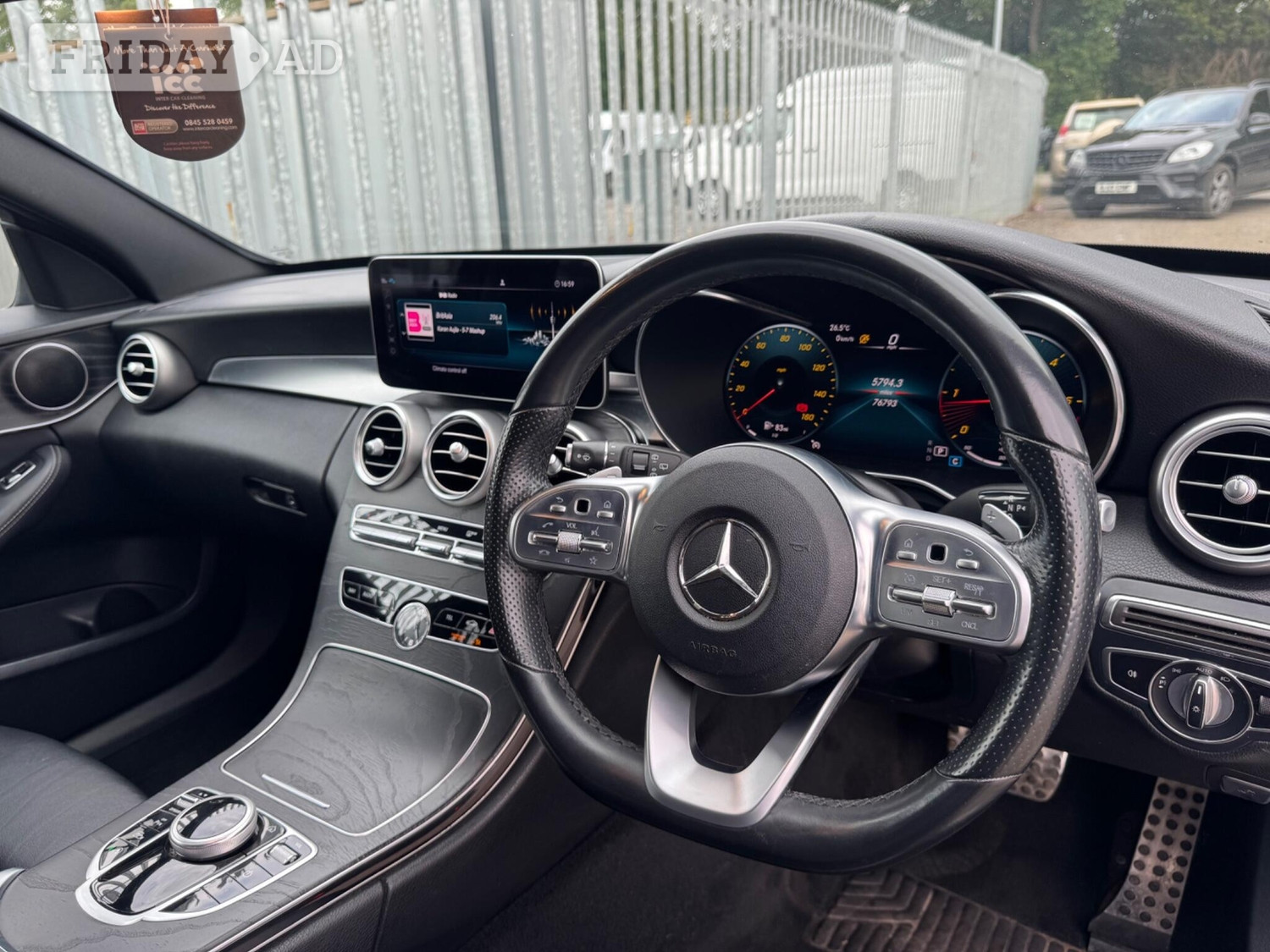 [ berth ]Mercedes-Benz C Class