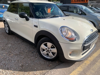 Mini Hatch 2016