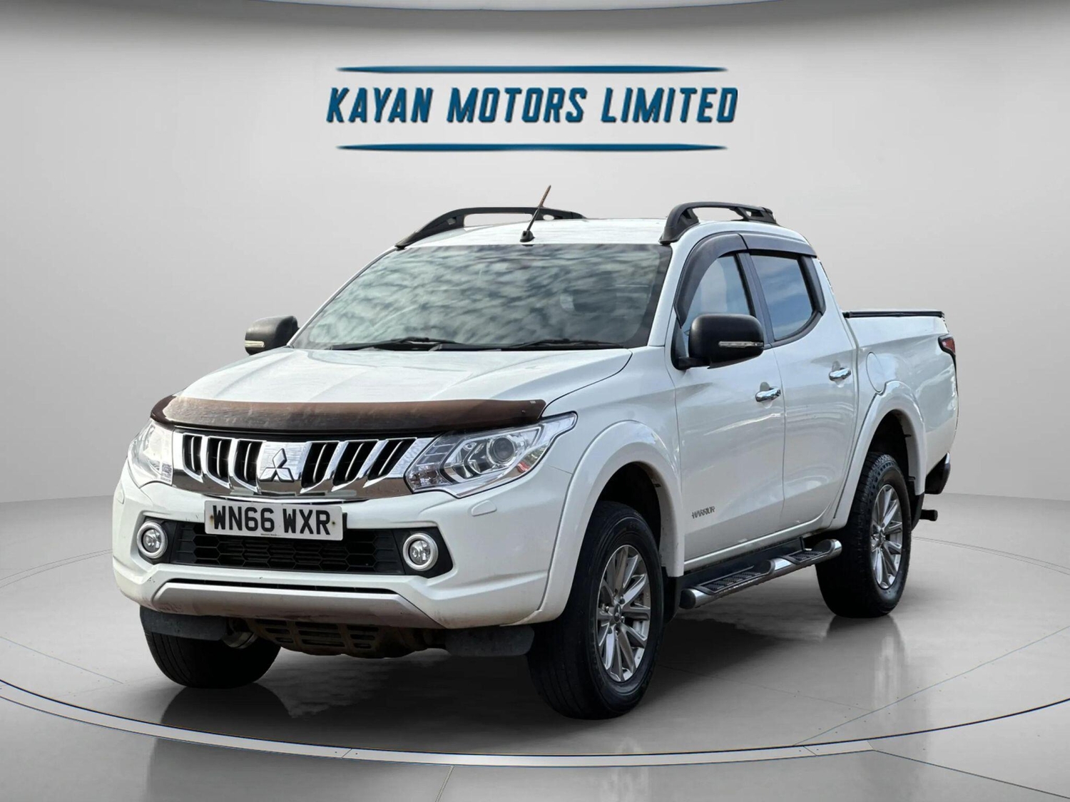 [ berth ]Mitsubishi L200