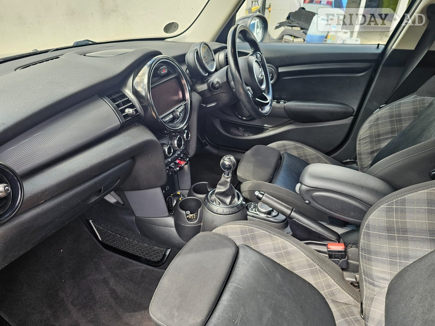 Mini Hatch 2015 - Cars