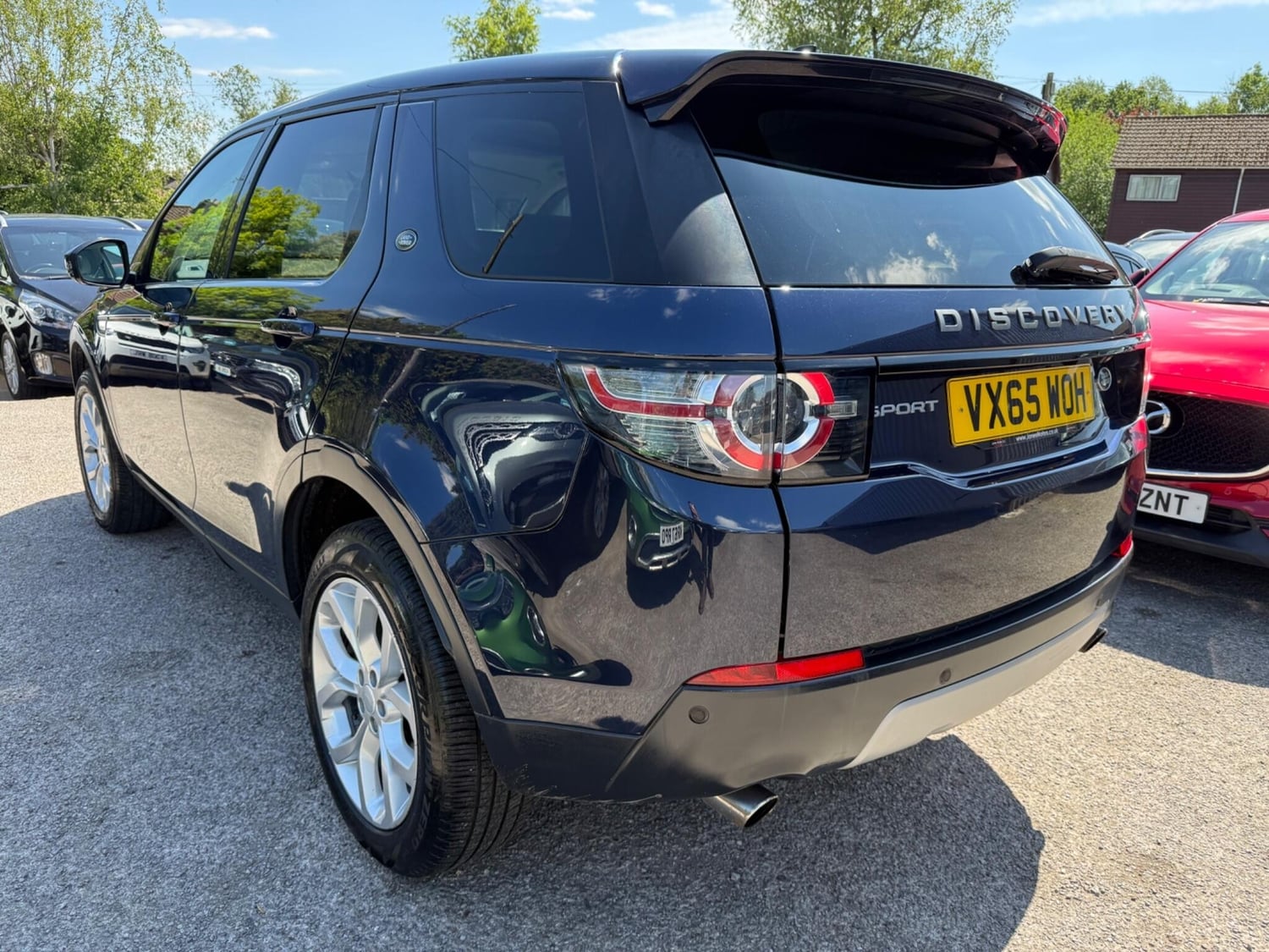 Land Rover Discovery Sport 2016 - Cars in Crawley