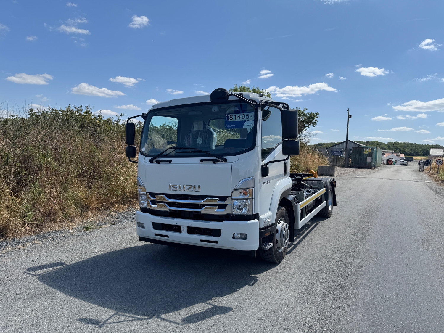Isuzu Forward 2026 - Vans & Commercial Vehicles