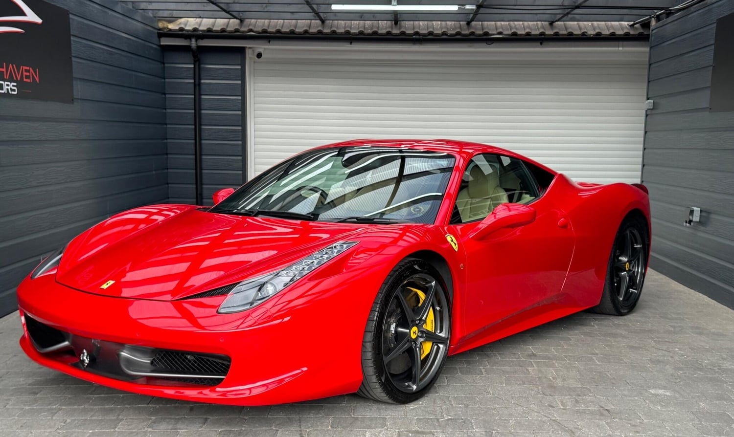 Ferrari 458 2010 - Cars in High Wycombe
