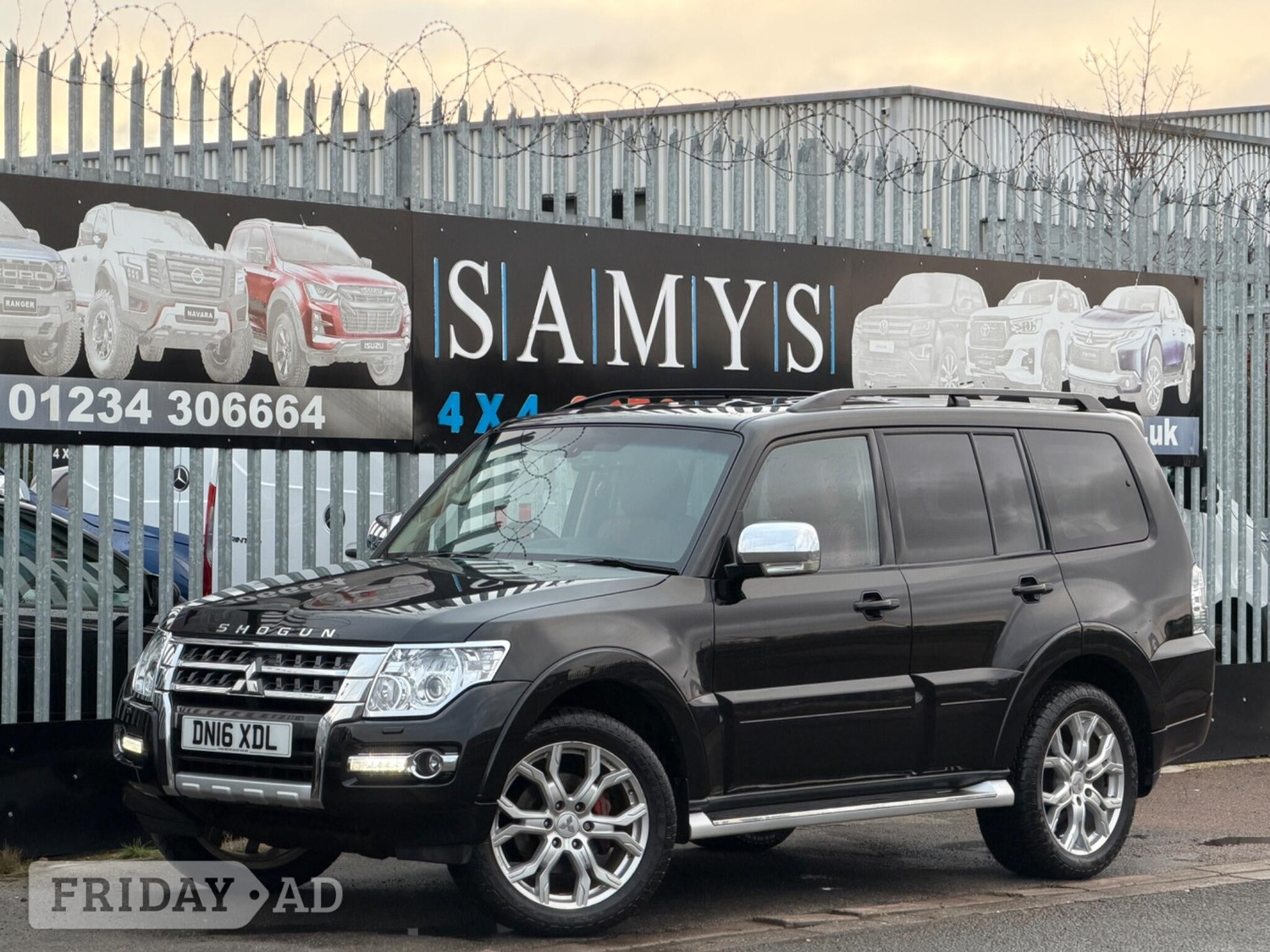 Mitsubishi Shogun 2016 in Bedford