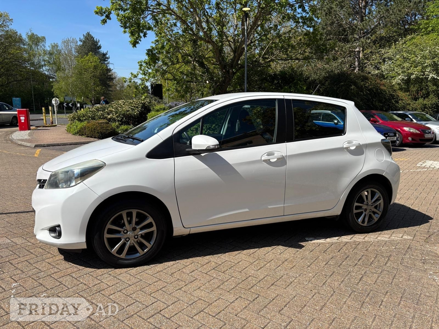 Toyota Yaris 2014 - Cars