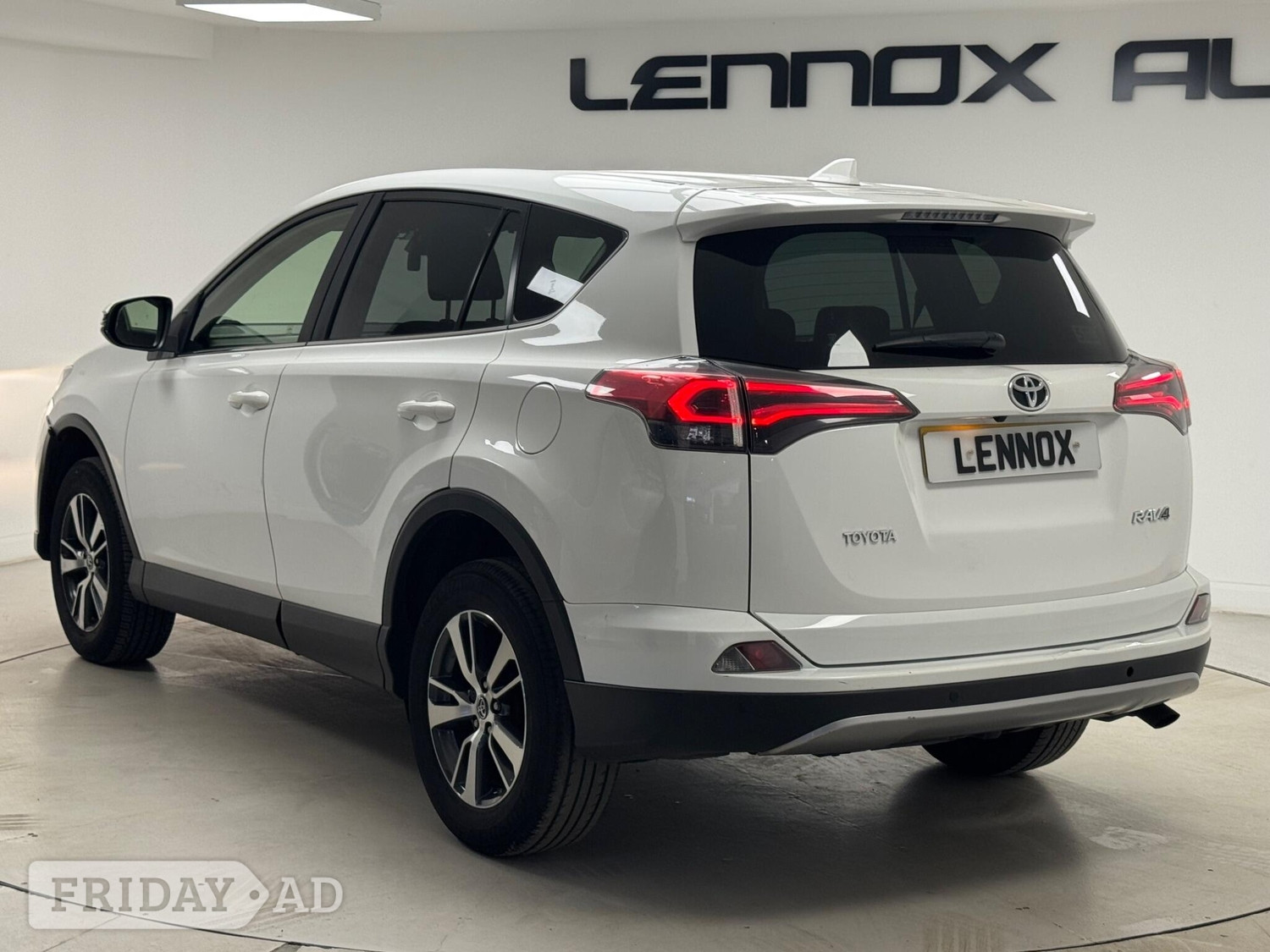 Toyota RAV4 2016 - Cars in Brent