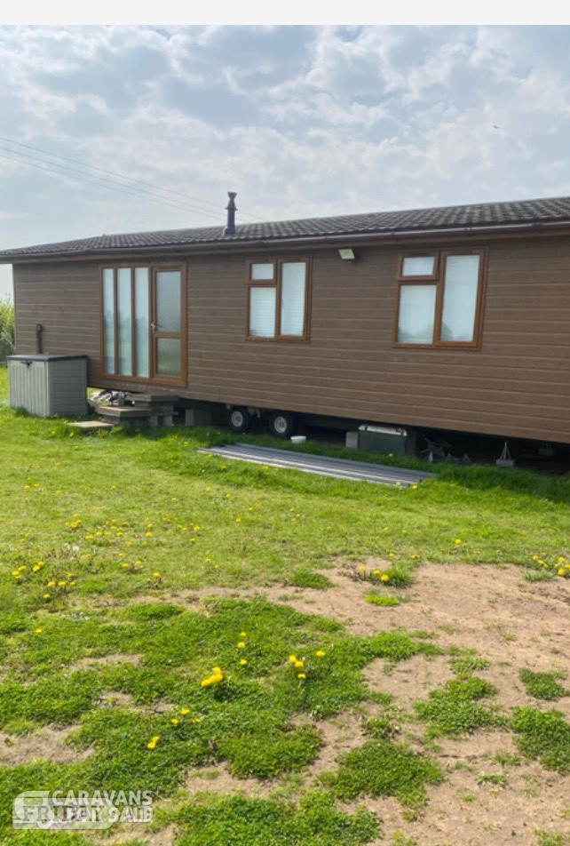 40 x 20ft Beautiful Lodge in Stafford