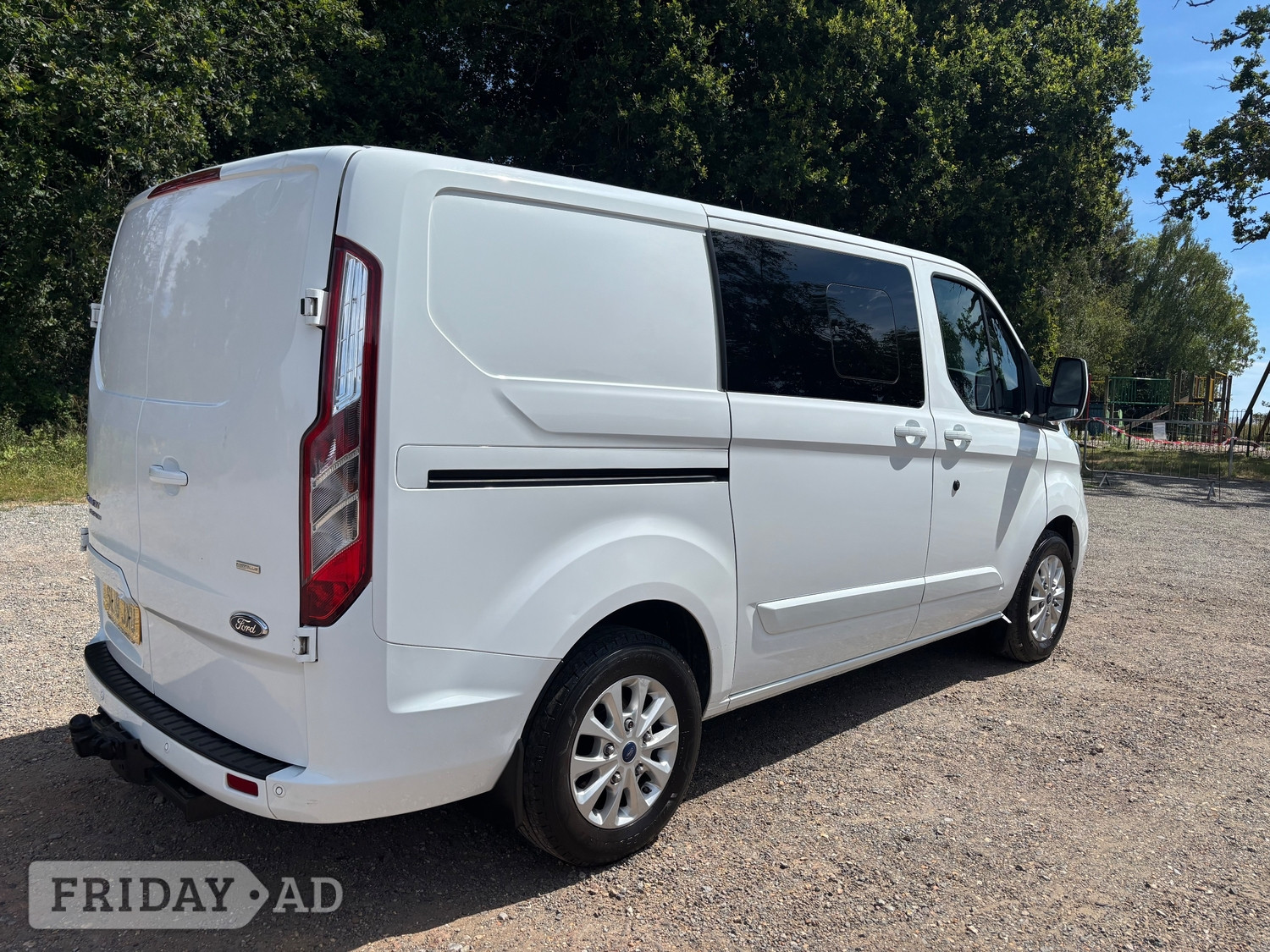 [ berth ]Ford Transit Custom