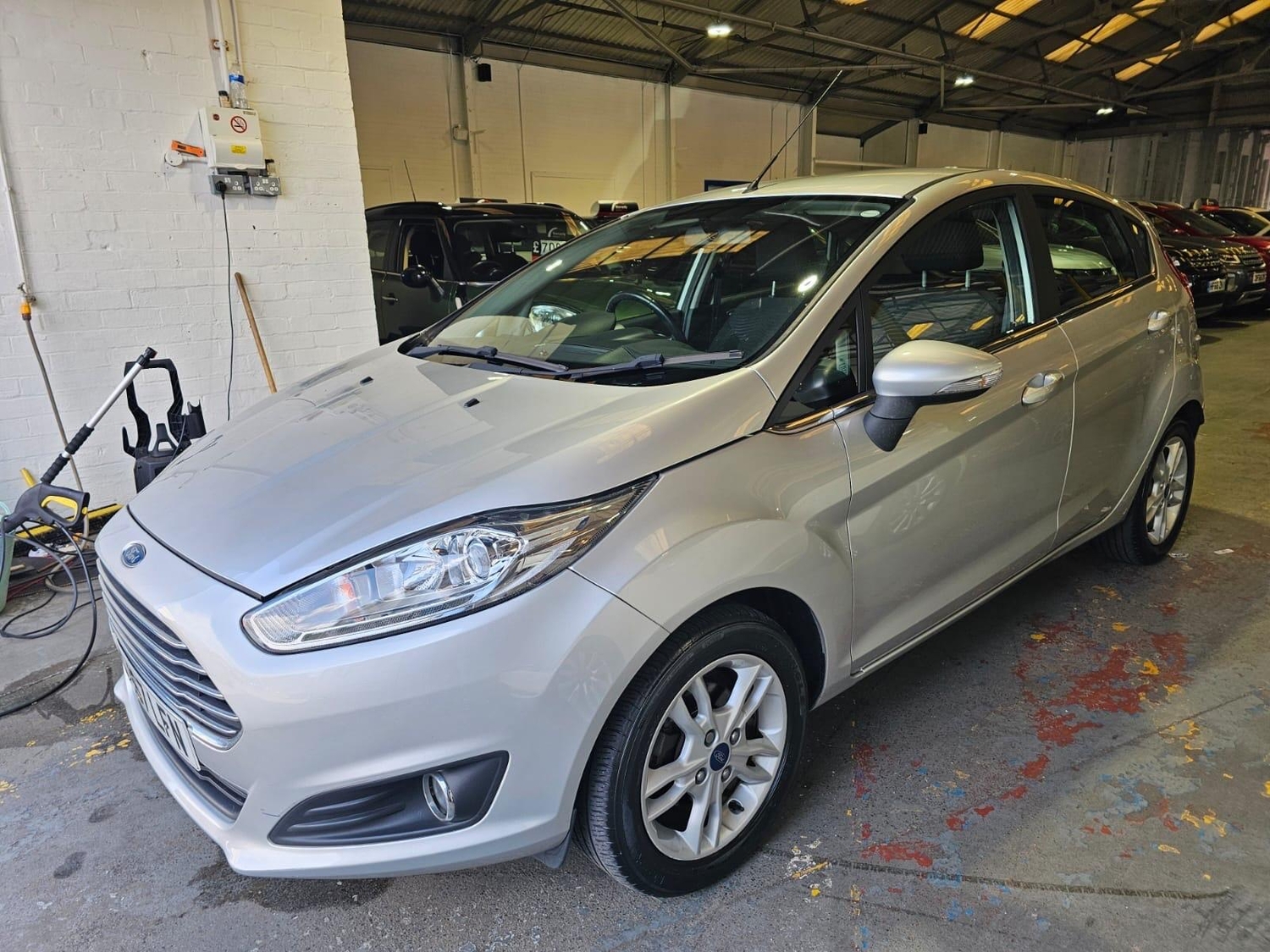 [ berth ]Ford Fiesta