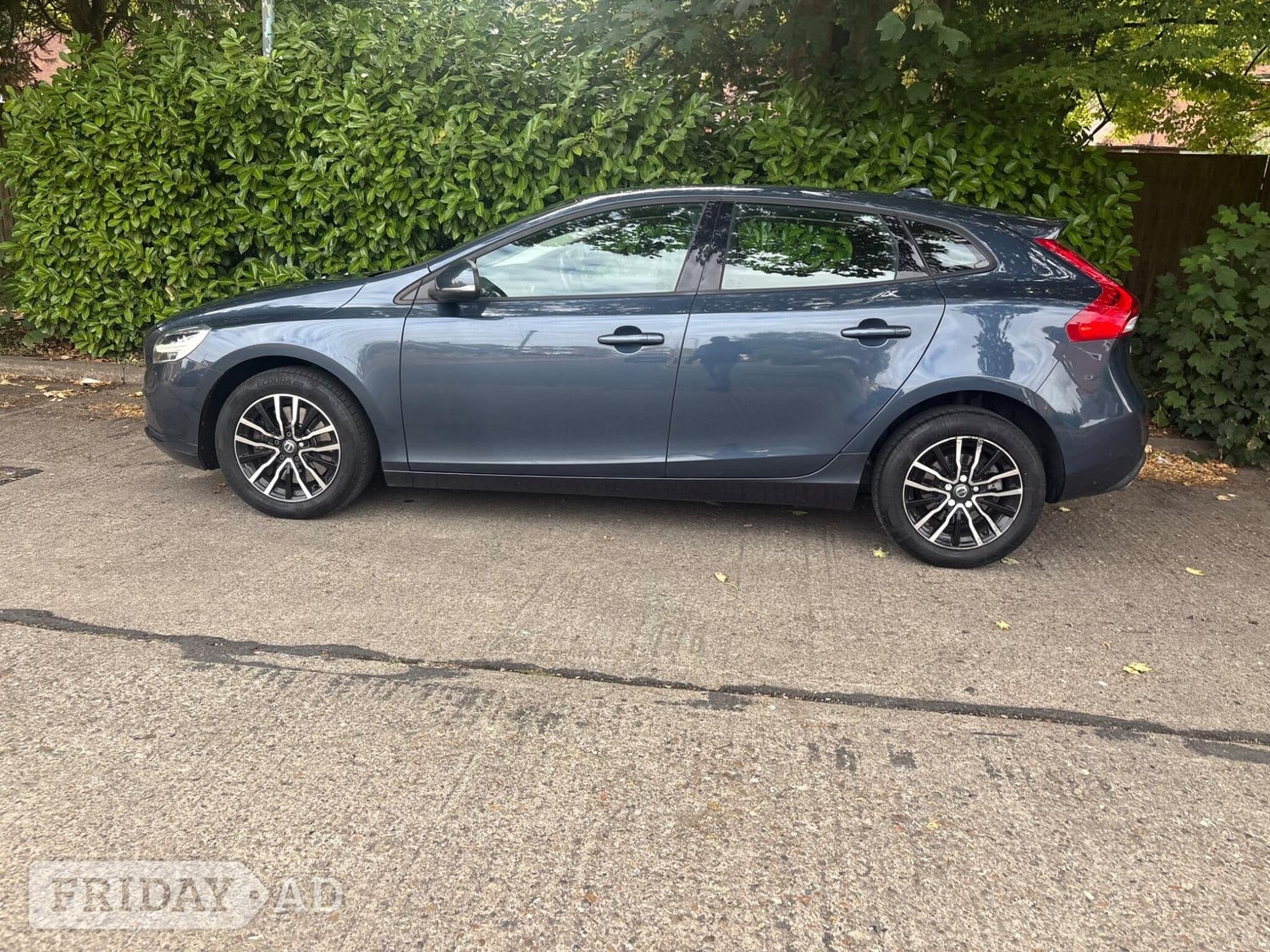 Volvo V40 High Wycombe