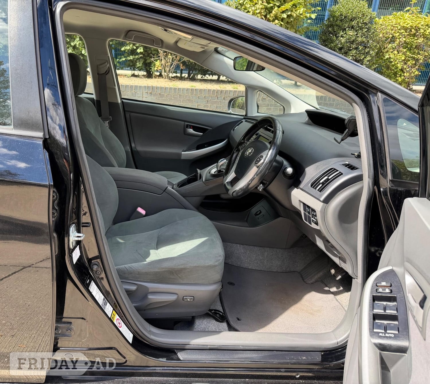 Toyota Prius 2010 - Cars in Havering
