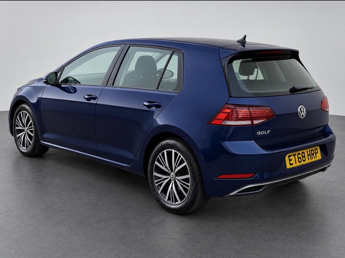 Volkswagen Golf 2019 - Cars in Brent