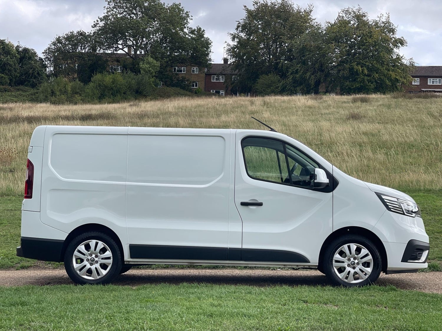 Renault Trafic 2023 - Vans & Commercial Vehicles in Hemel Hempstead