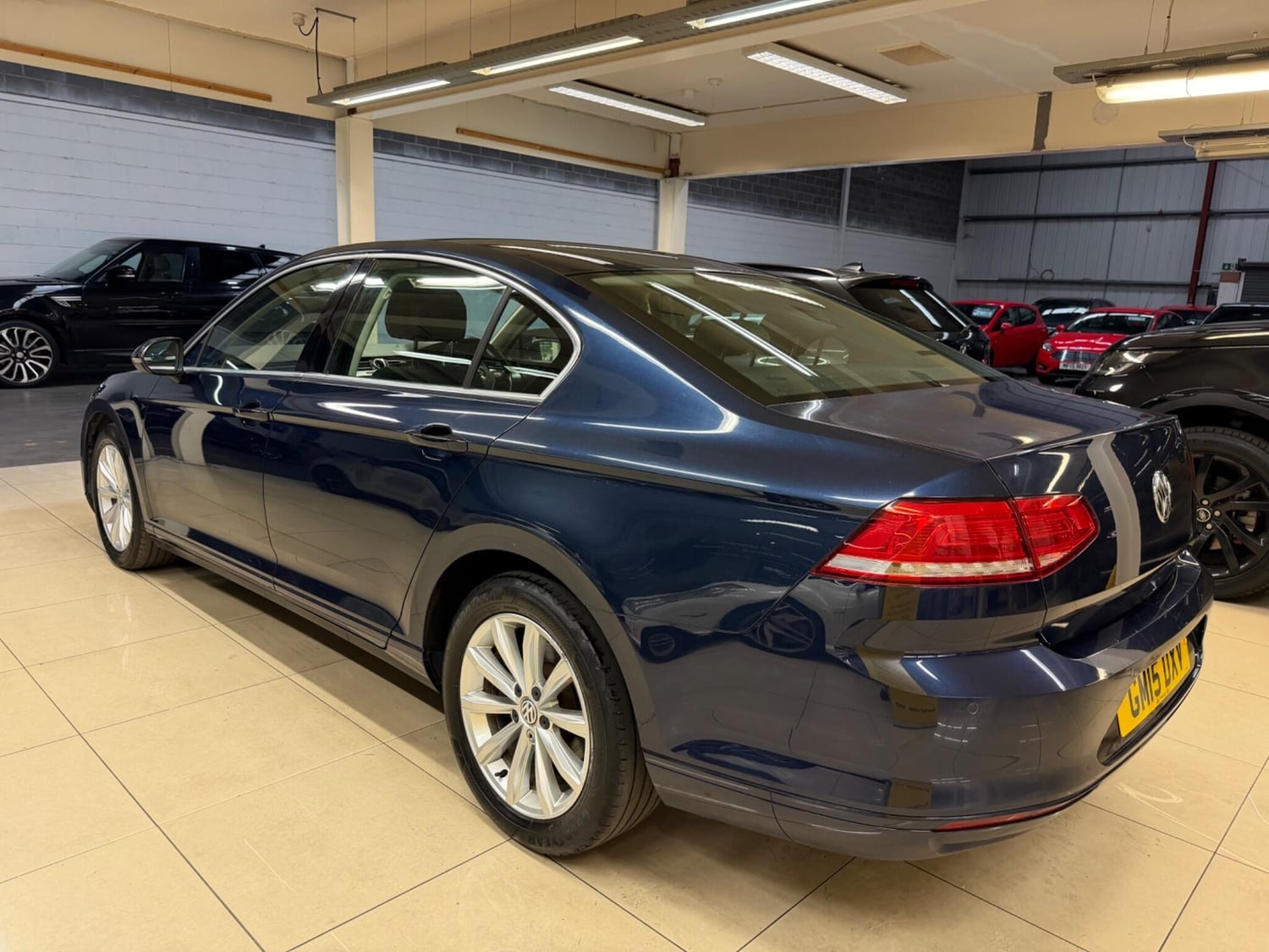 Volkswagen Passat 2015 - Cars