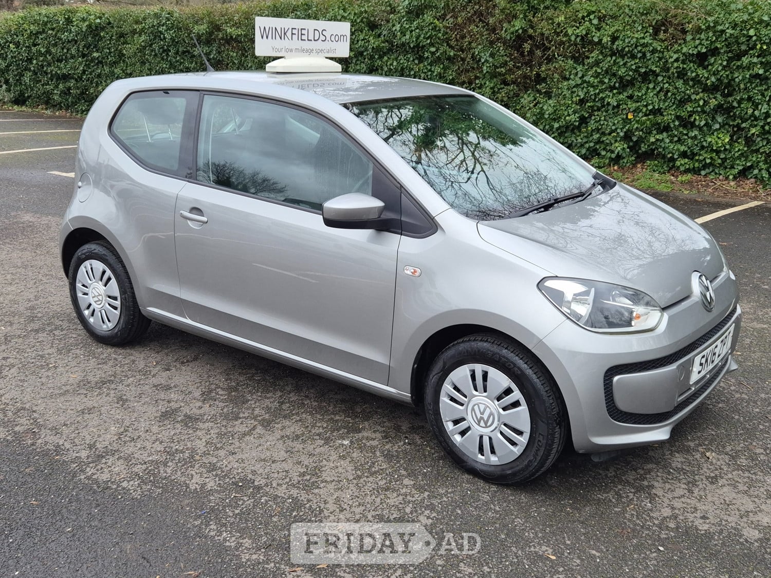 Volkswagen UP! 2016 - Cars in East Molesey