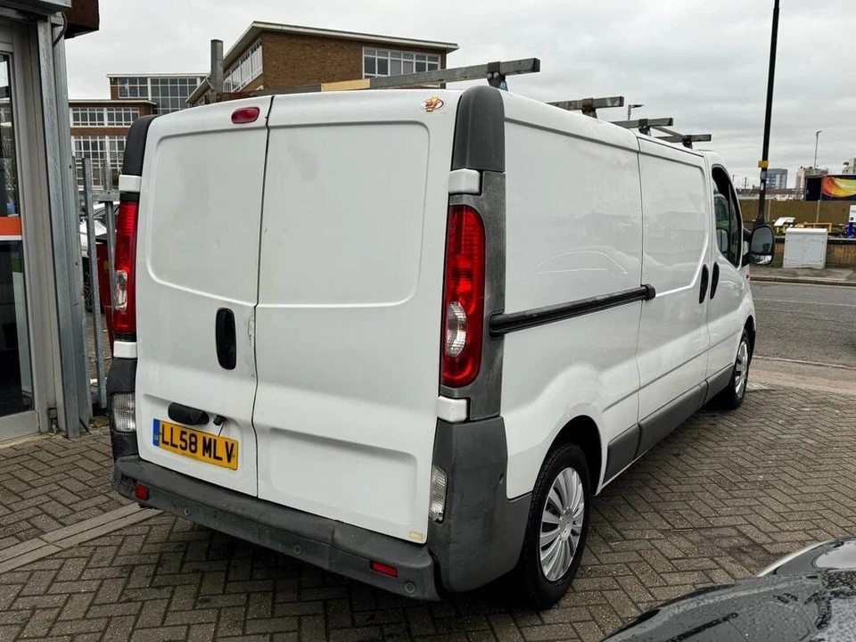 Vauxhall Vivaro 2009 - Vans & Commercial Vehicles in Slough
