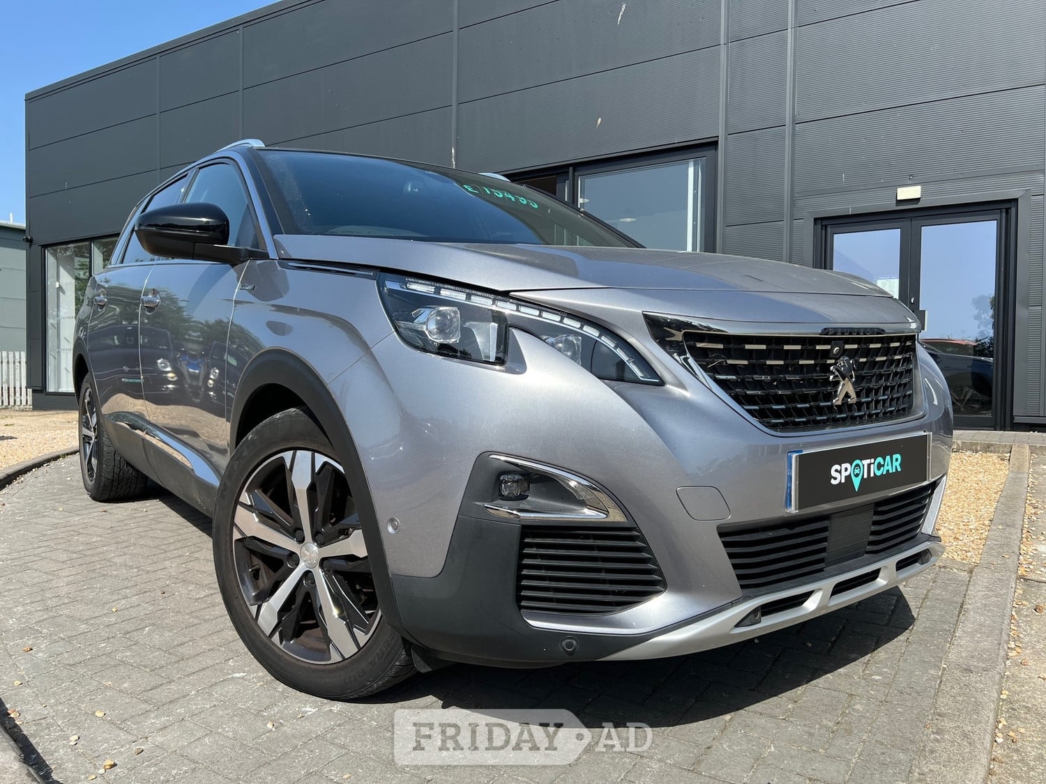 Peugeot 5008 2018 in Ryde