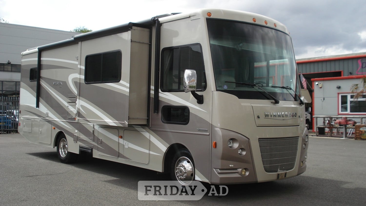 [ berth ]Winnebago Vista