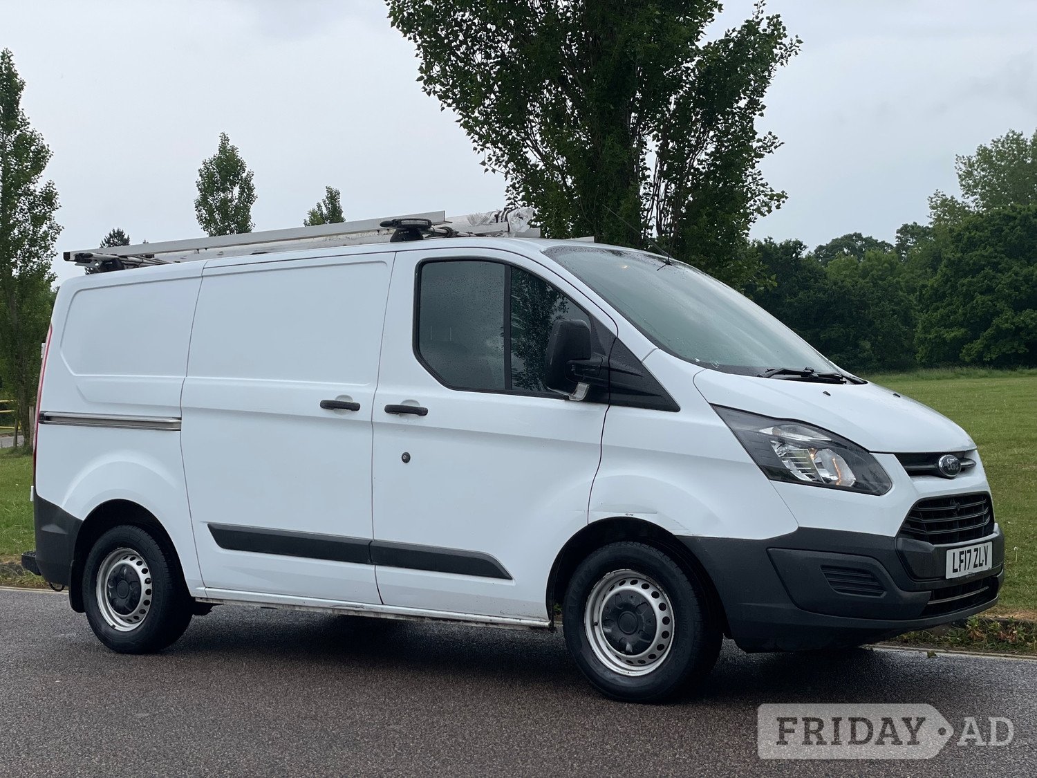 [ berth ]Ford Transit Custom