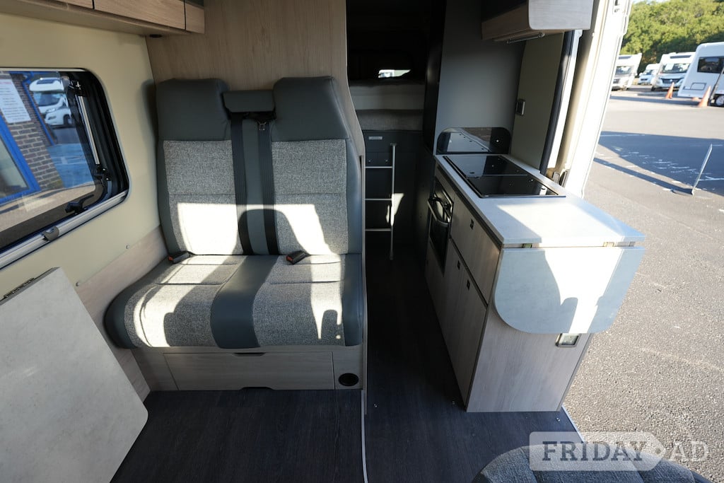 Auto-Trail expedition 68 FIAT 4 BERTH 4 TRAVEL SEAT MOTORHOME Haywards Heath