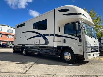 Equi-Trek Endeavour Excel Isuzu Trucks Horsebox