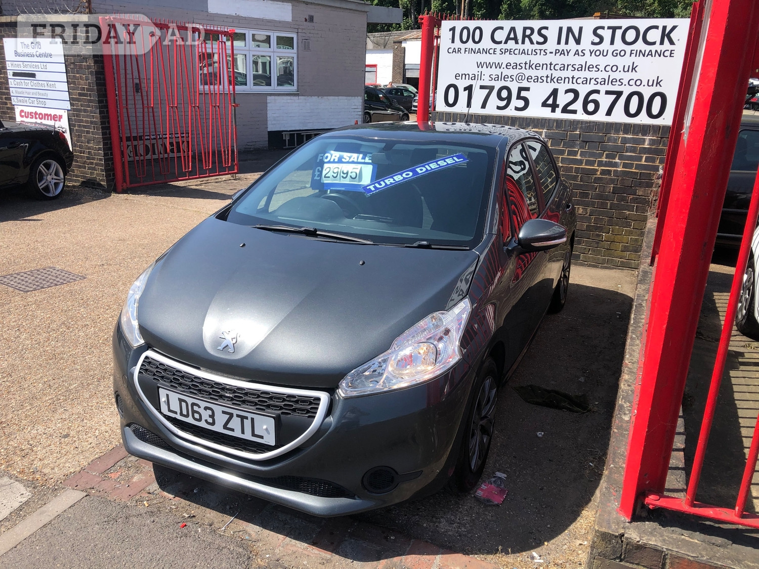 [ berth ]Peugeot 208