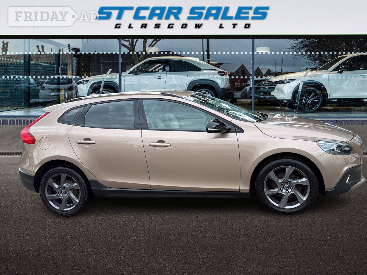 Volvo V40 Cross Country 2013 - Cars in Glasgow