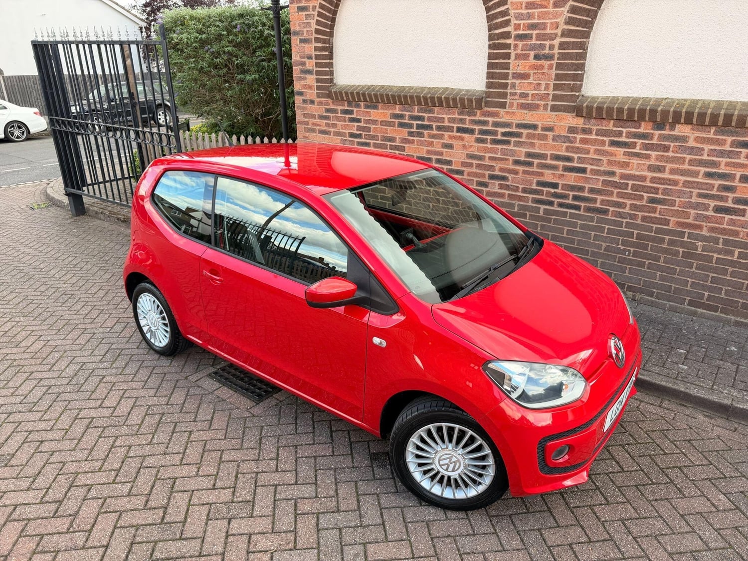 [ berth ]Volkswagen Up
