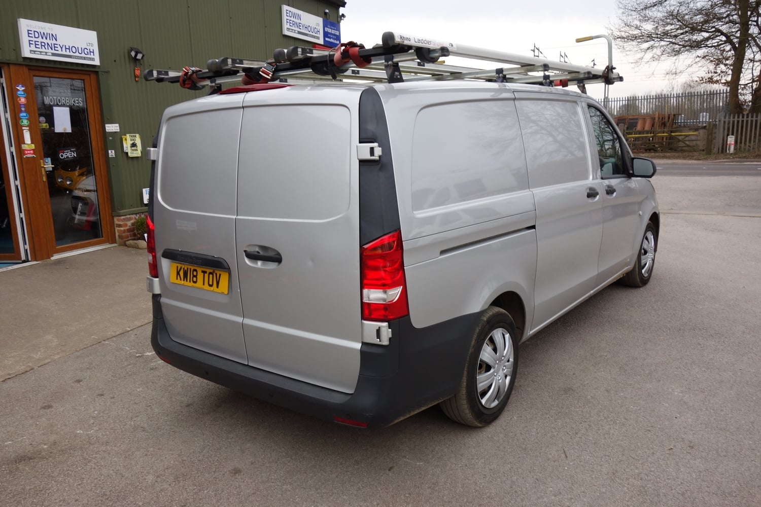 [ berth ]Mercedes-Benz Vito