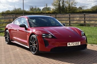 Porsche Taycan 2022