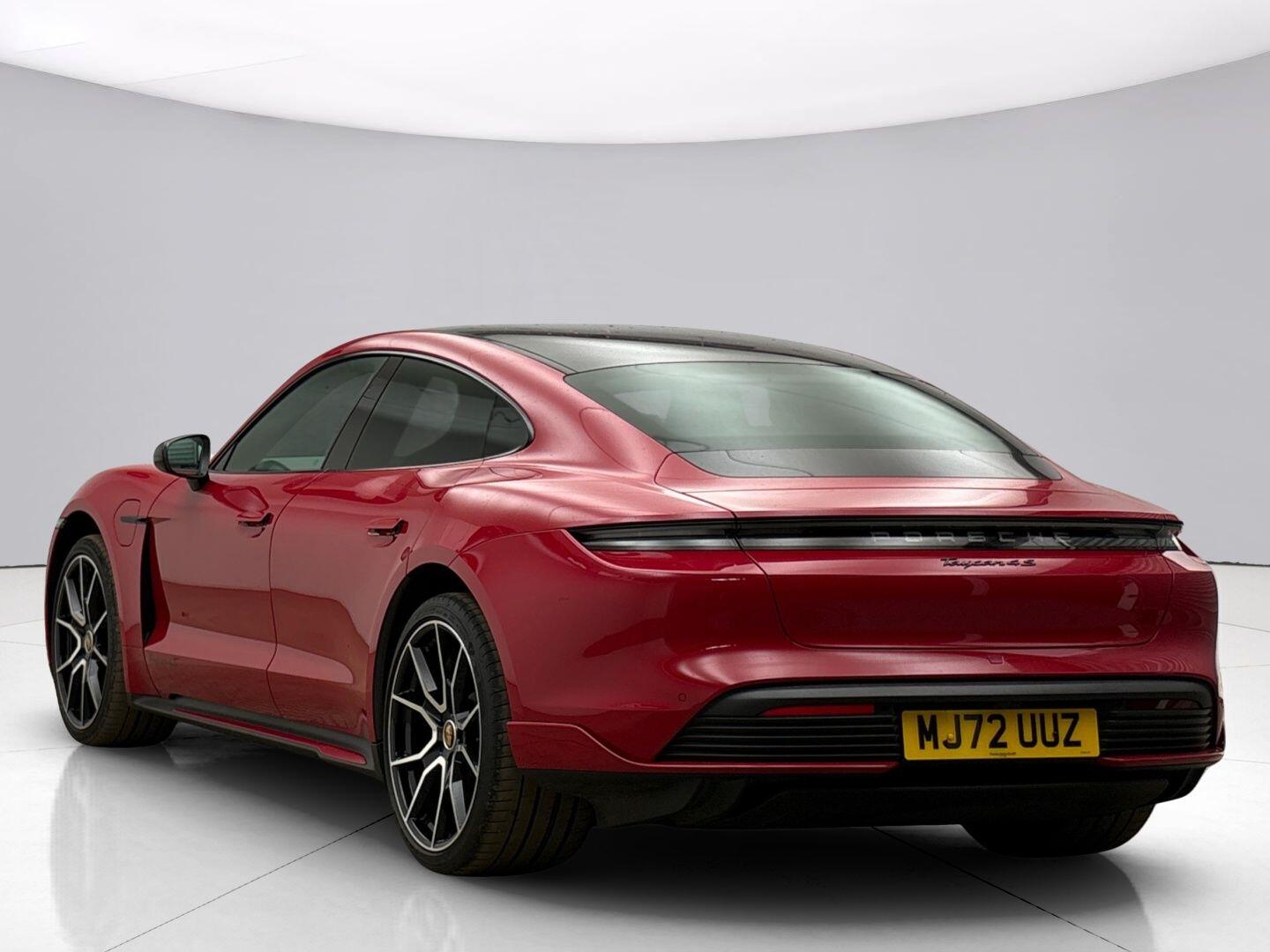 Porsche Taycan Ely