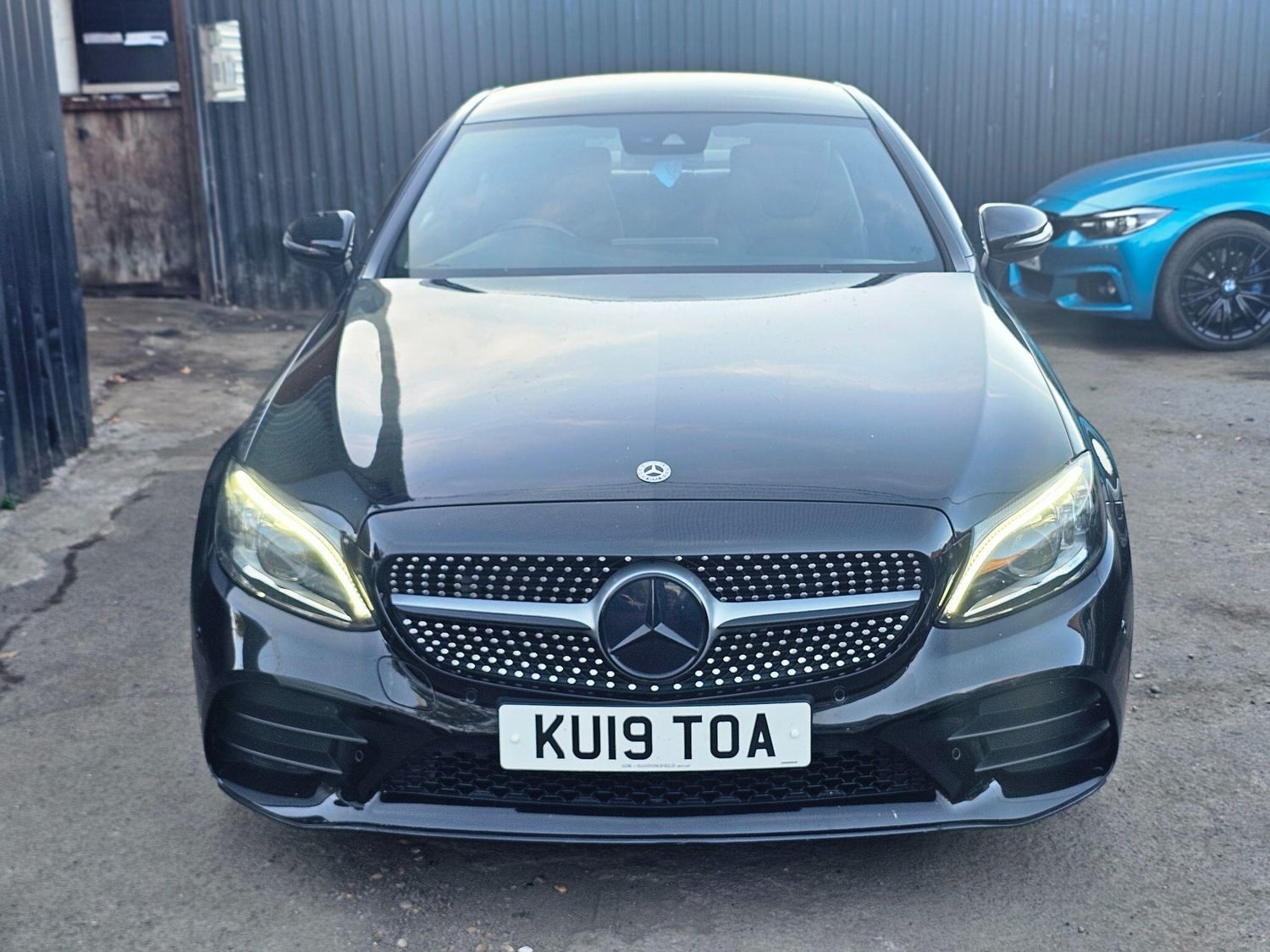 Mercedes-Benz C Class 2019 - Cars in Addlestone