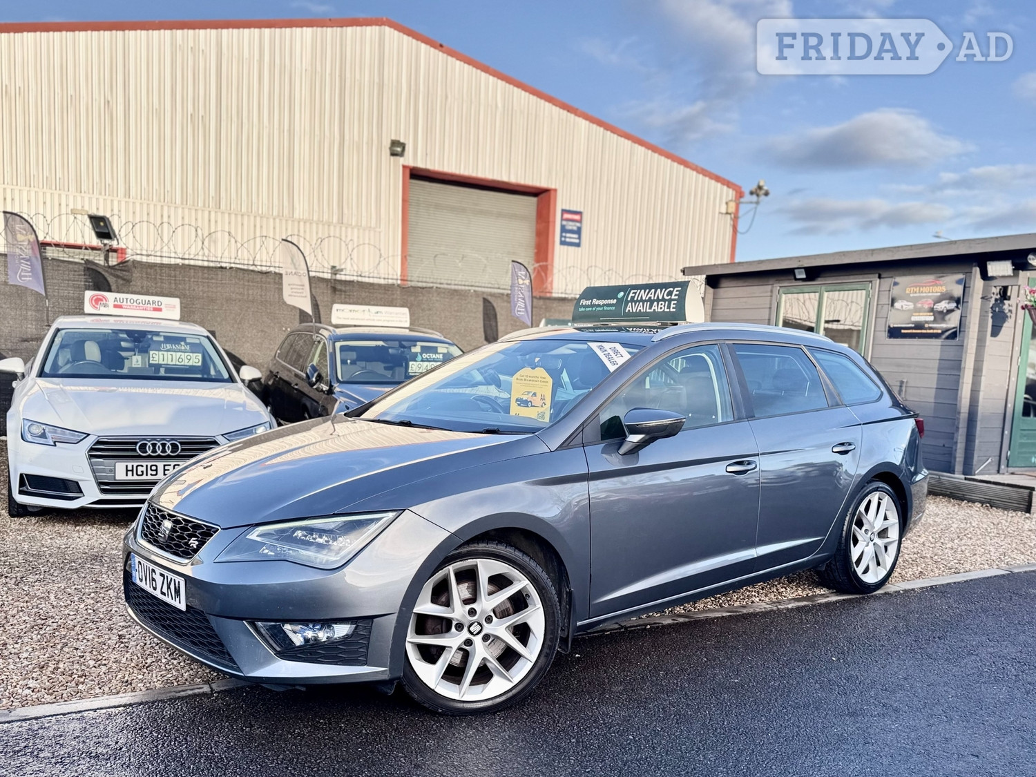 [ berth ]SEAT Leon