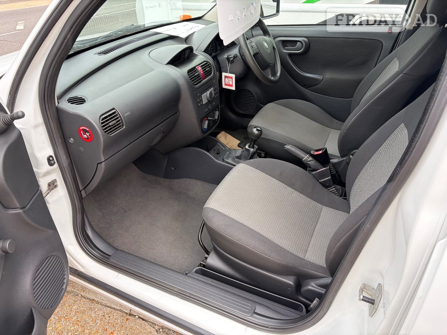 Vauxhall Combo 2006 - Cars in Hayling Island